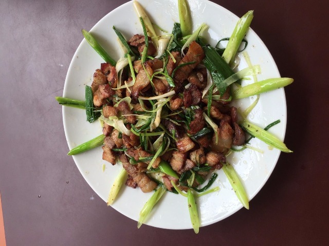綠光豚臘肉炒蒜苗