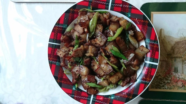 安心豚臘肉炒蒜苗